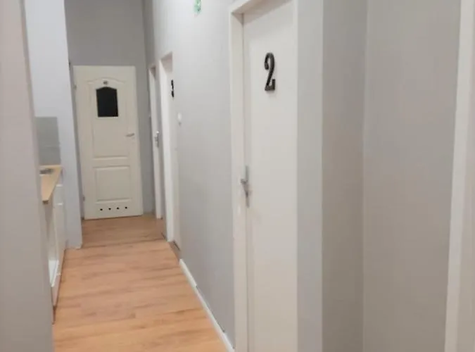 Rynek 7 * بوزنان